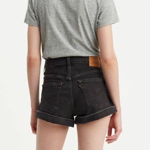 Levi's | High Rise Mom Shorts